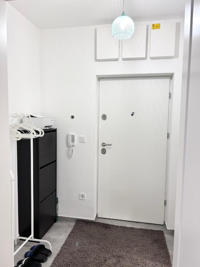 New 2022 Family&Friends Downtown Ac 3Br 2Ba Free Parking Big Balcony Near Metro&Train Station Self Check-In Apt Будапешт Экстерьер фото