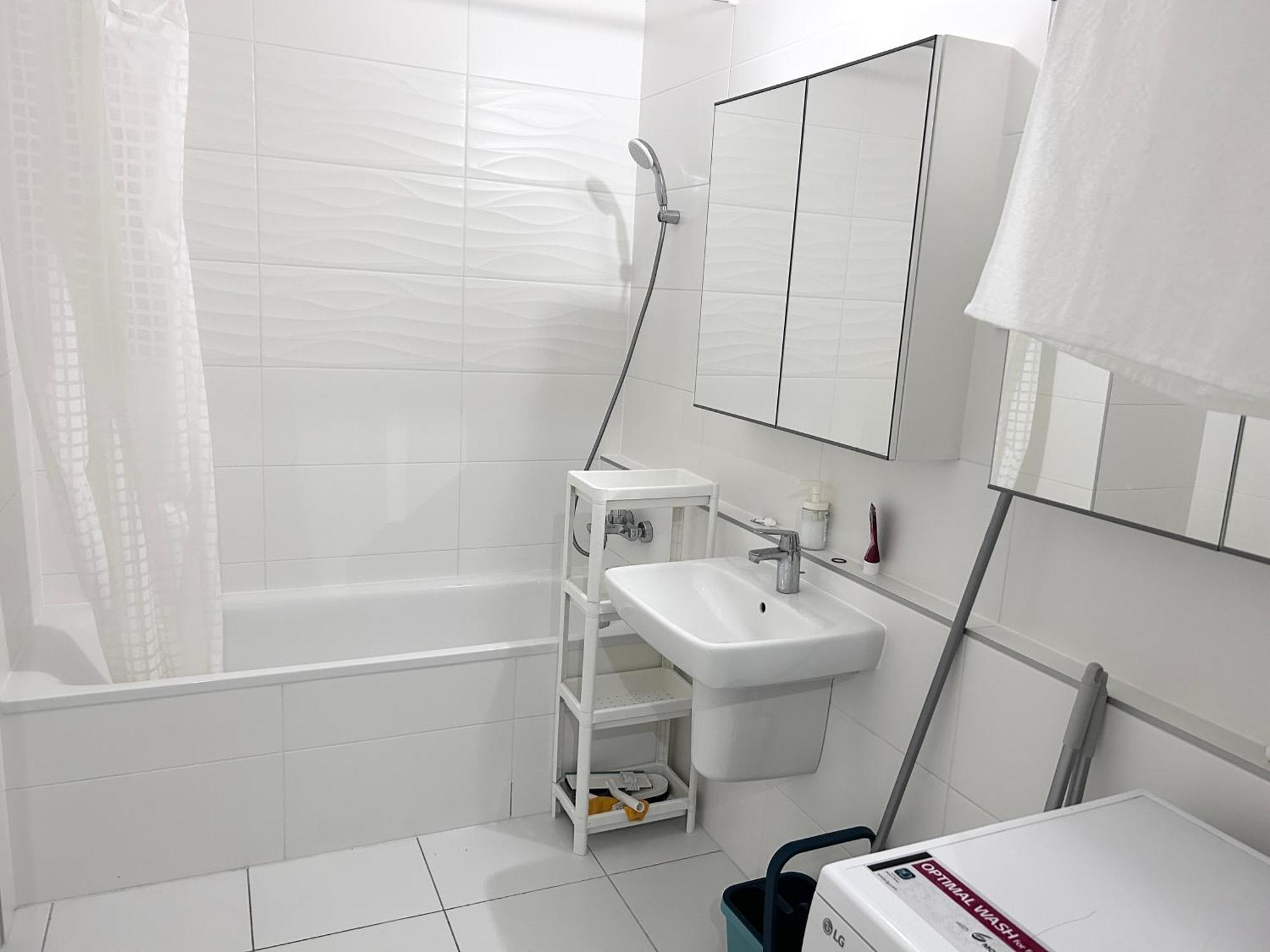 New 2022 Family&Friends Downtown Ac 3Br 2Ba Free Parking Big Balcony Near Metro&Train Station Self Check-In Apt Будапешт Экстерьер фото